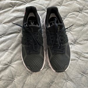 OnCloud black cloudswift